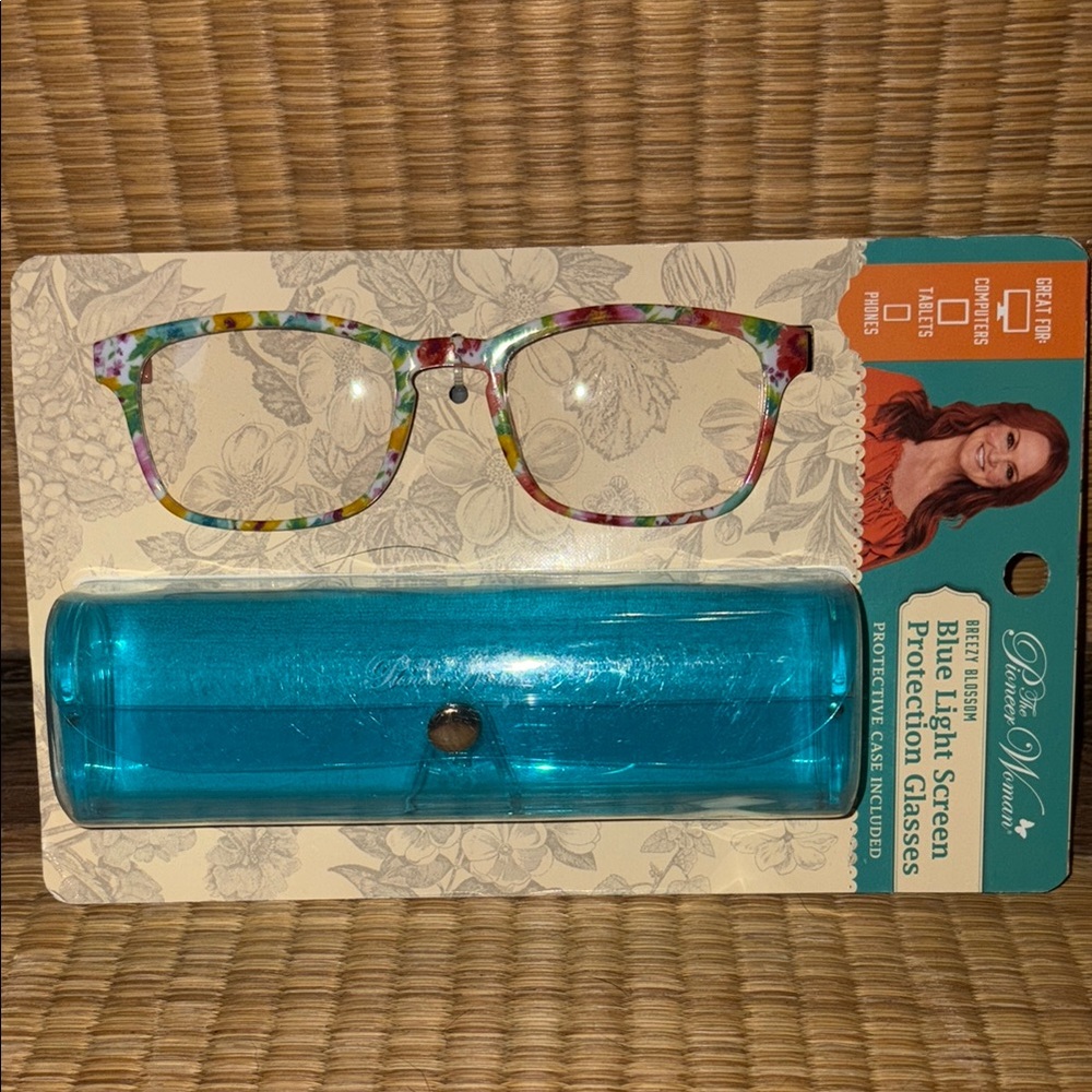 🆕THE POINEER WOMAN: Blue Light Protection Glasses with Floral Frame & Case.
